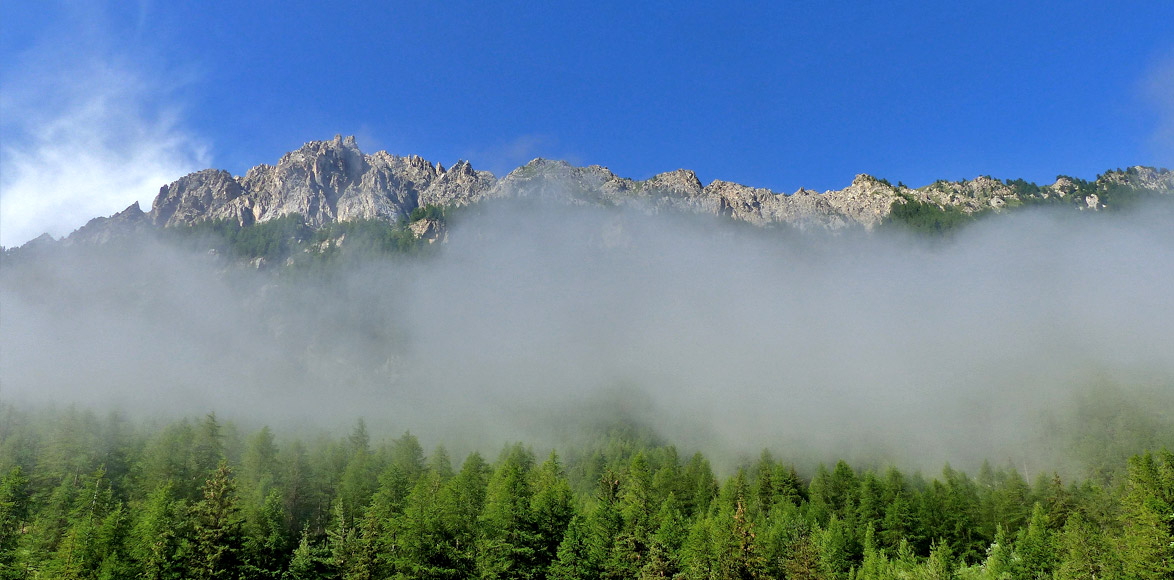 Arrivée au refuge et vue sur les crêtes de Vars